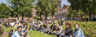 Curso en Inglaterra en una escuela de idiomas para un junior - CES LEEDS - Leeds